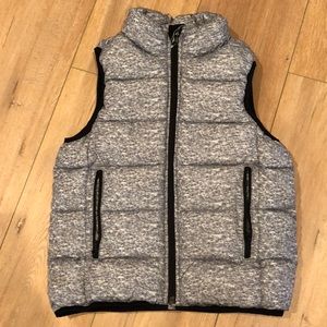 Gap grey puffer vest